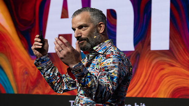 Dino Burbidge explores effective creative at WOO Milan Forum